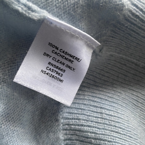 Nordstrom Signature Cashmere V Neck Sweater - Picture 6 of 6